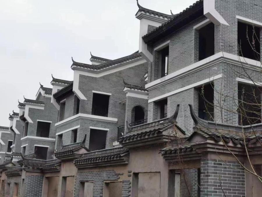 新華聯(lián)銅官窯古鎮(zhèn)(新華聯(lián)銅官窯文化旅游園)法拍房B01-02-03#棟101、201、301房（別墅）