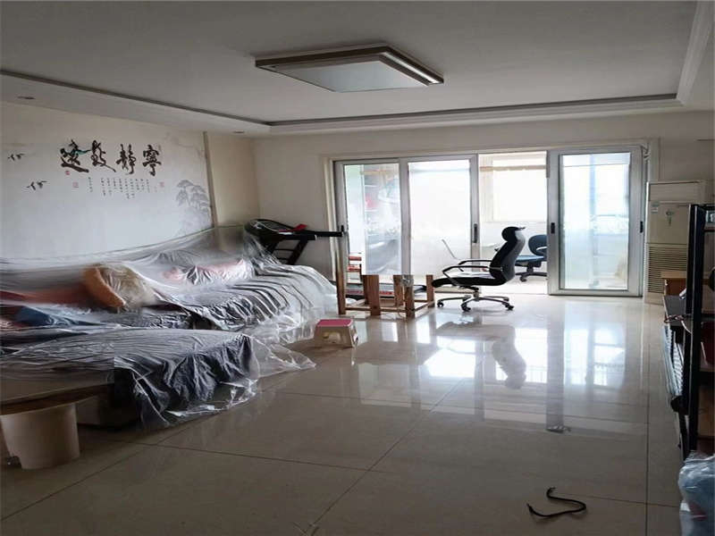 睿智園小區(qū)法拍房1、2棟1803號房產(chǎn)及室內(nèi)家具家電