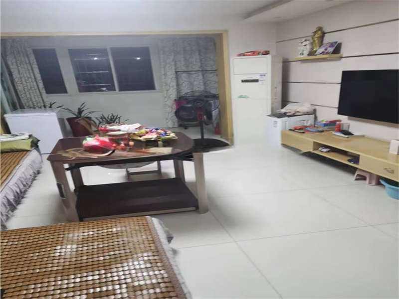 景環(huán)小區(qū)法拍房B3、B4棟203房
