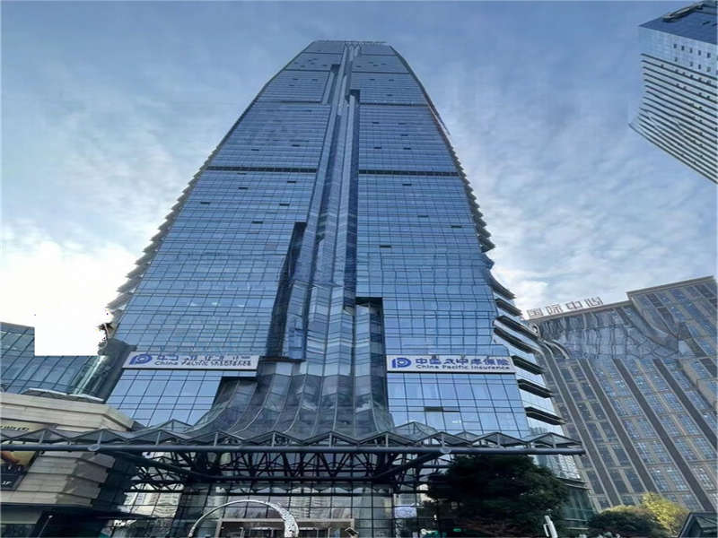 （寫字樓）市中心世茂商務(wù)中心法拍寫字樓8套（可單獨競拍）