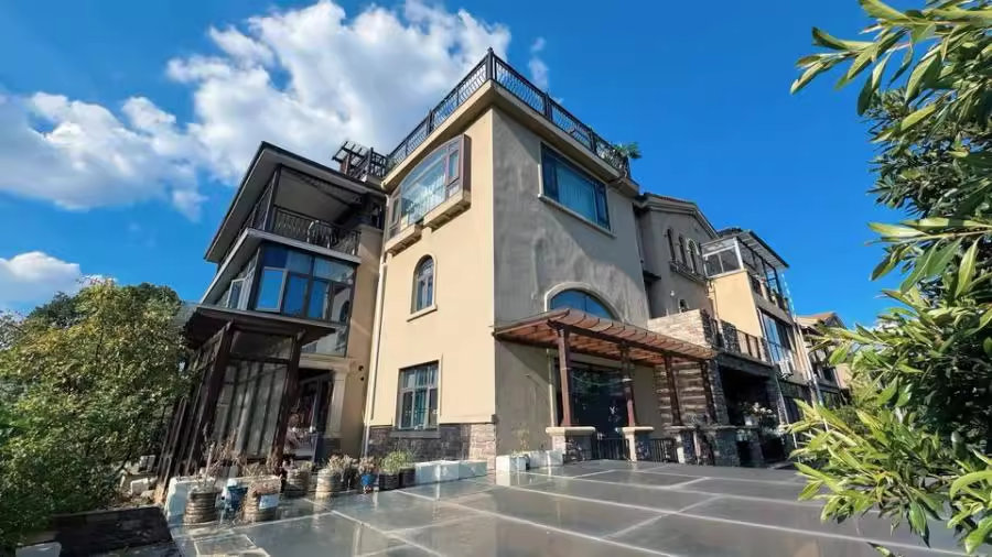 （梅溪湖別墅 雙學(xué)位）振業(yè)城一期法拍房15棟201號(hào)房